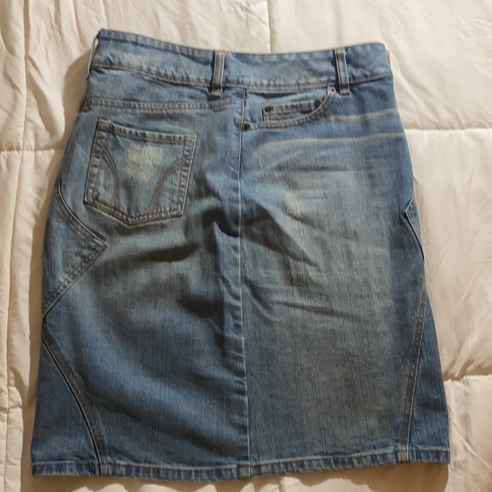 ✅APT 9 Jean skirt. Size 4. “stretch”. Distressed look.